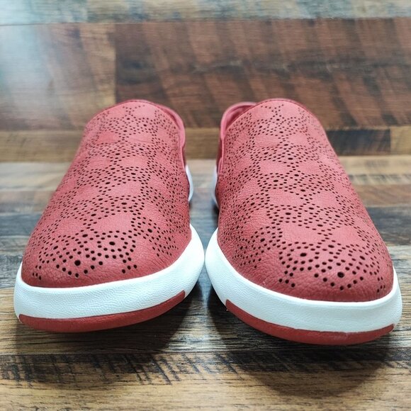 Cole Haan Women's Grand Crosscourt Slip On  Rose Pink Sneakers Size 10B - Picture 2 of 8